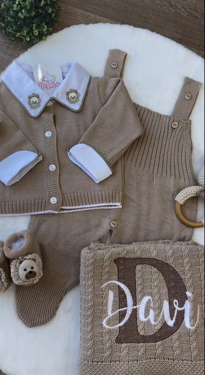 Kit Saída Maternidade Personalizável Completa Masculina Davi marrom | Personalize Com o nome do seu bebê