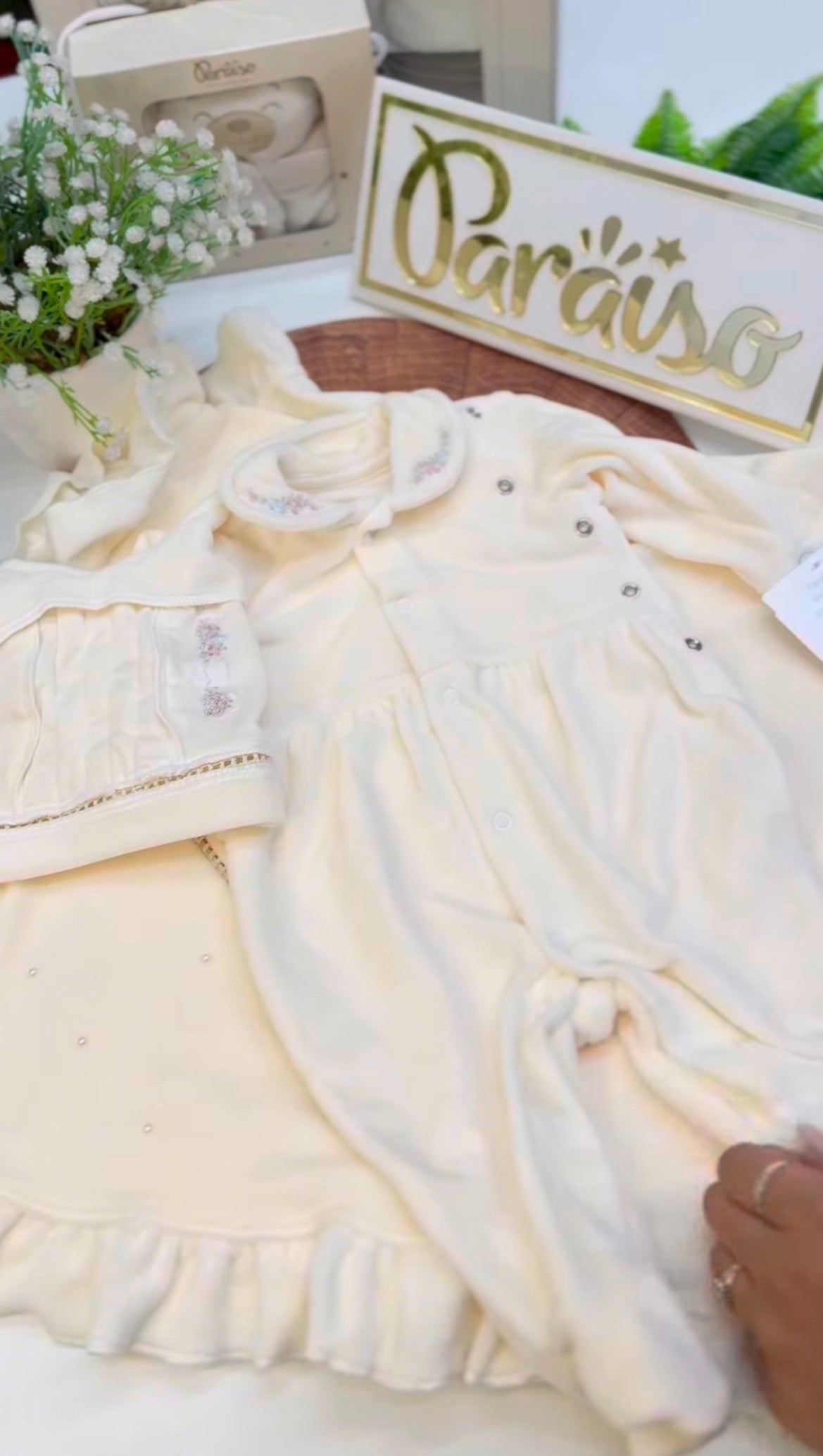 Kit Saída Maternidade Personalizável Completa feminina Jasmim : Personalize Com o nome da sua  Bebê