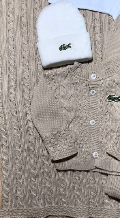 Kit Saída Maternidade Personalizável Completa Masculina Lacoste marrom | Personalize Com o nome do seu bebê