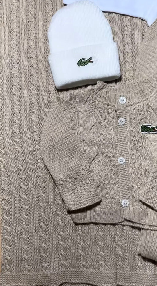 Kit Saída Maternidade Personalizável Completa Masculina Lacoste marrom | Personalize Com o nome do seu bebê
