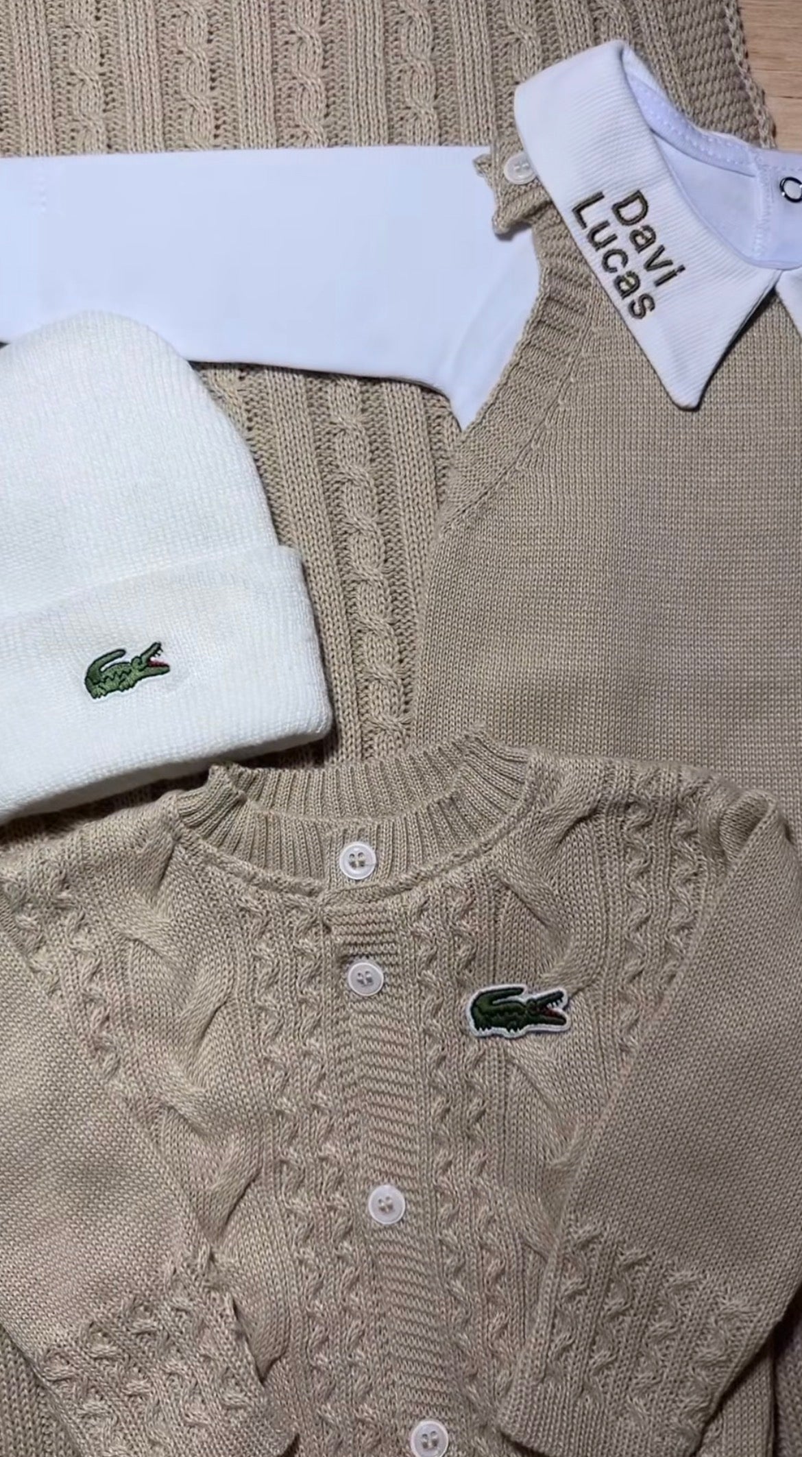Kit Saída Maternidade Personalizável Completa Masculina Lacoste marrom | Personalize Com o nome do seu bebê