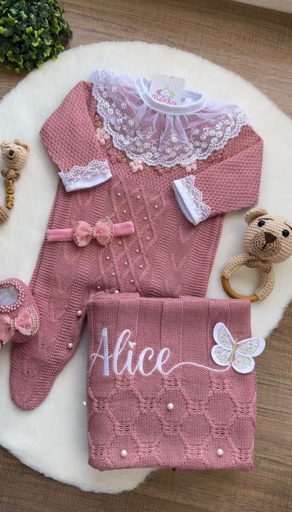 Kit Saída Maternidade Personalizável Completa feminina Alice: Personalize Com o nome do seu Bebê
