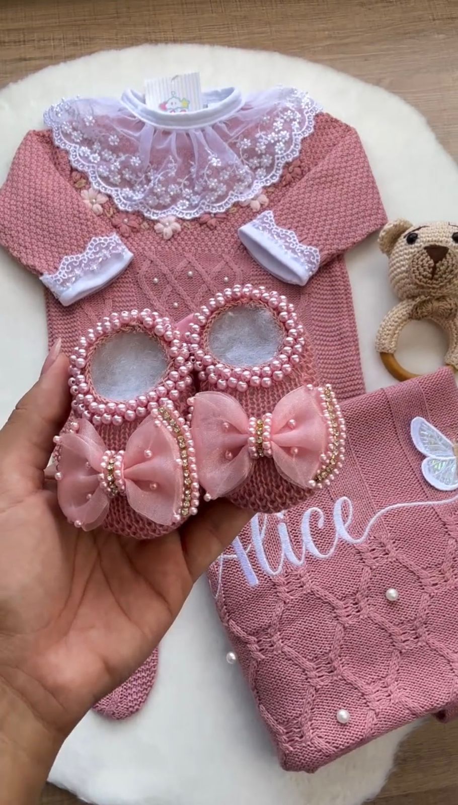 Kit Saída Maternidade Personalizável Completa feminina Alice: Personalize Com o nome do seu Bebê